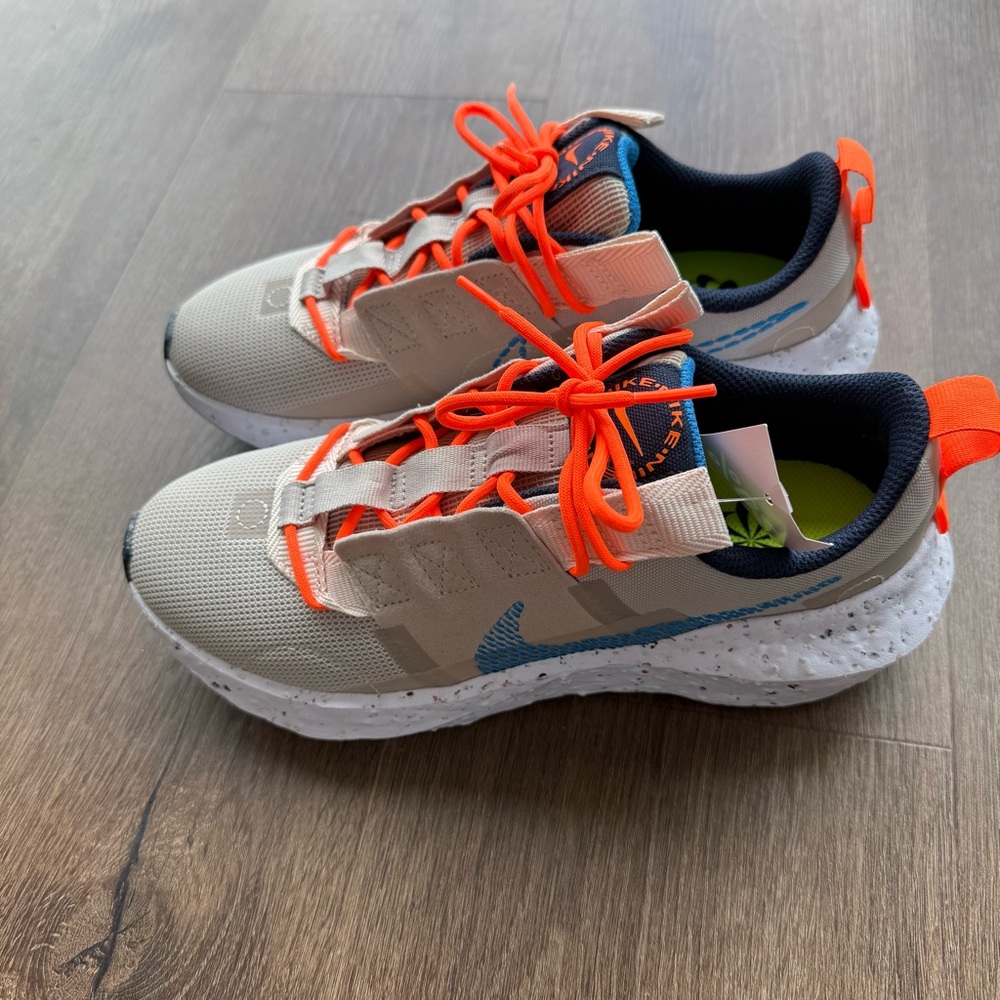 New Nike Crater Impact  / Women's Cream/Blue Running Shoes Size US 7